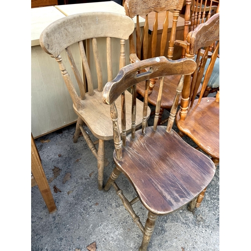 2746 - FOUR AMERICAN STYLE DINING CHAIRS, TWO BEING CARVERS AND TWO OTHER CHAIRS