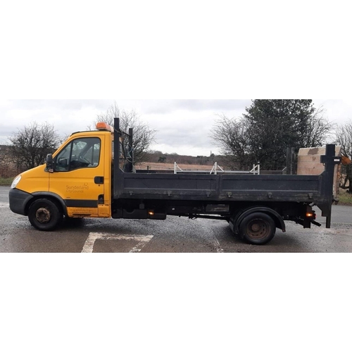 191 - 2009 IVECO 65C18 3 WAY TIPPER WITH TAIL LIFT F109NGE ALL FULL WORKING ORDER. MOT TILL FEBRUARY 2024,... 