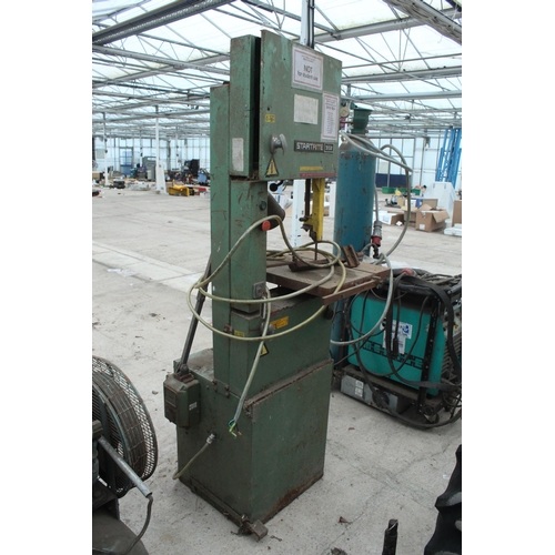 102 - BAND SAW STARTRITE 352  NO VAT