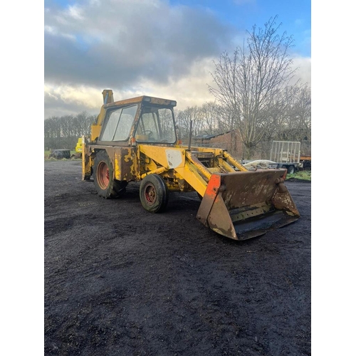 202 - JCB 3C GOOD RUNNER. LEYLAND ENGINE, ONE OF THE LAST MADE 3 GEAR LEVERS,   MOSTLY USED WITH FRONT SHO... 