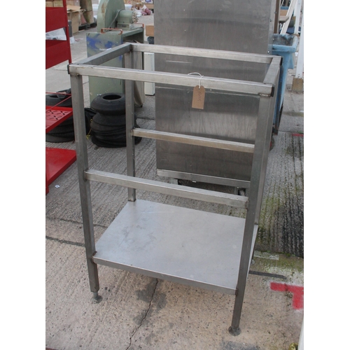 581 - STAINLESS STEEL FRAME  NO VAT