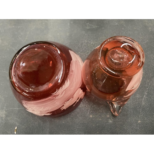 105 - TWO PIECES OF VINTAGE MARY GREGORY HAND BLOWN CRANBERRY GLASS, TO INCLUDE A JUG, HEIGHT 9CM AND A BO... 