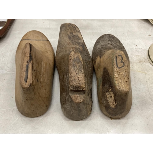 164 - THREE VINTAGE WOODEN COBBLERS SHOE SHAPERS