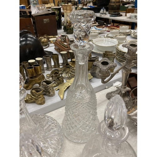 168 - A QUANTITY OF GLASSWARE TO INCLUDE CUT GLASS DECANTERS, DOULTON ETC, PLUS A QUANTITY OF WINE GLASSES