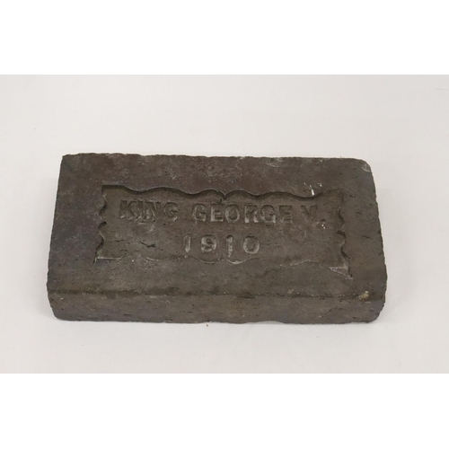 175 - A KING GEORGE V, 1910, BRICK