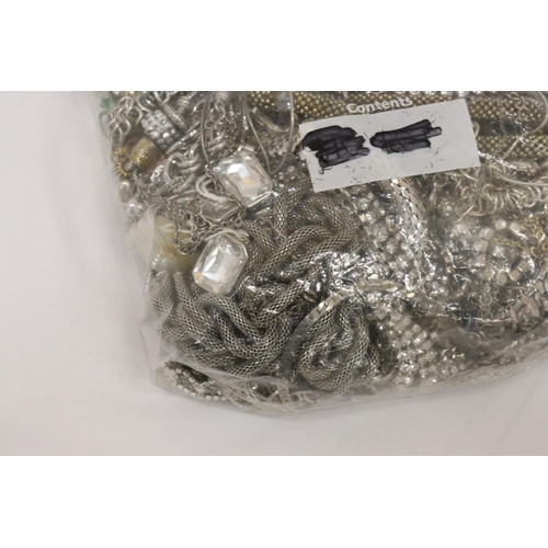 181 - A QUANTITY OF WHITE METAL JEWELLERY