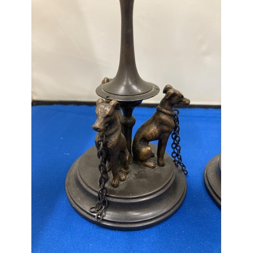 2 - A PAIR OF BRONZE CANDLESTICKS WITH LURCHER DESIGN, HEIGHT 20CM