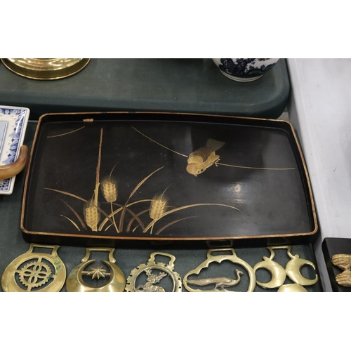 202 - A BLACK LACQUER TRAY WITH BIRD DESIGN TOGETHER WITH VINTAGE BRASSWARE AND POSTCARDS