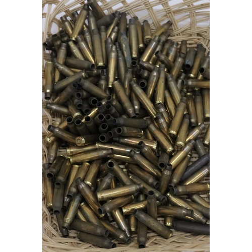 204 - A LARGE QUANTITY (OVER 200) BRASS BULLET CARTRIDGES/CASES