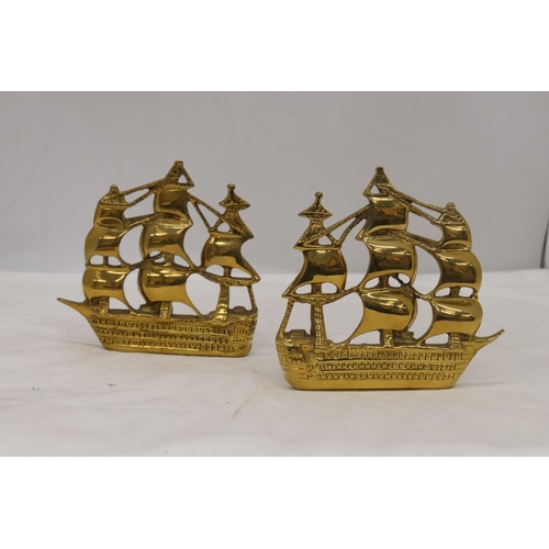 206 - A PAIR OF VINTAGE BRASS SHIP BOOKENDS