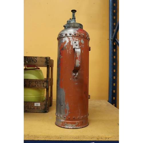 231 - A VINTAGE FIRE EXTINGUISHER WITH BRASS PLUNGER