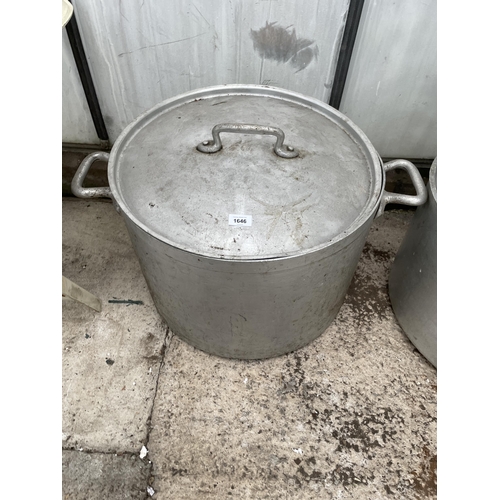 1646 - A LARGE ALUMINIUM TWIN HANDLE COOKING POT WITH LID