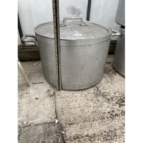 1646 - A LARGE ALUMINIUM TWIN HANDLE COOKING POT WITH LID