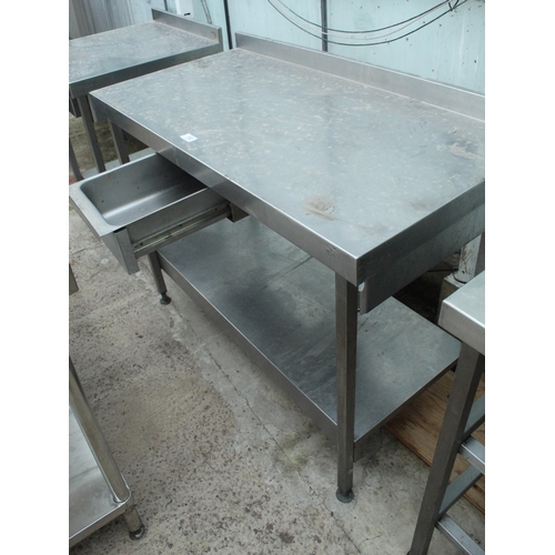 132 - STAINLESS BENCH 47