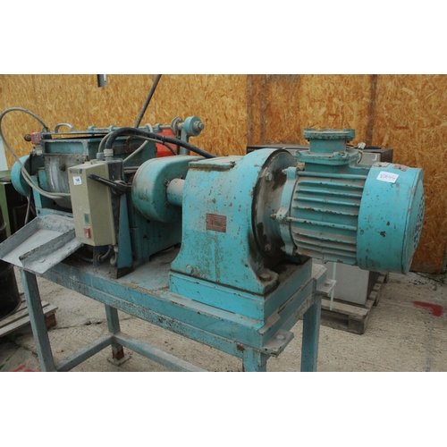 145 - 2 BLADE MIXER  + VAT