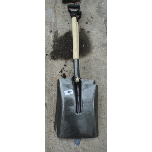 1455 - 2 SHOVELS  + VAT