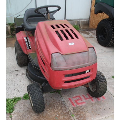 151 - MTD DECK MOWER AND COLLECTOR RIDE ON IN WORKING ORDER REQUIRES BATTERY
************  PLUS VAT ******... 