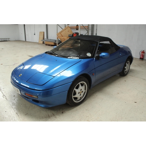 193 - LOTUS ELAN SE TURBO CONVERTABLE H185UJX FIRST REG 1990 WITH V5 APPROX 49000 MILES BEEN IN A PRIVATE ... 