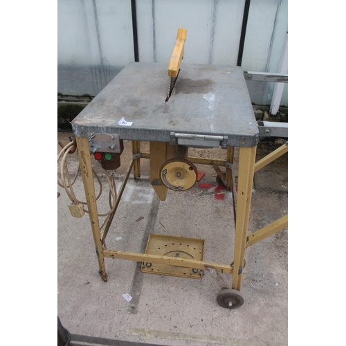 61 - ELEKTRA BECKUM SAW BENCH IN WORKING ORDER  NO VAT