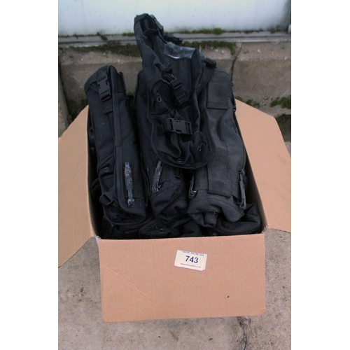 743 - 20 ARMY BELT POUCH  + VAT