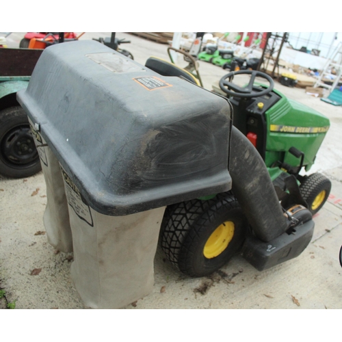 97 - JOHN DEERE LX176 KAWASAKI F12460V ENGINE TRICYCLER WITH COLLECT BOX IN VERY GOOD CONDITION, REQUIRES... 