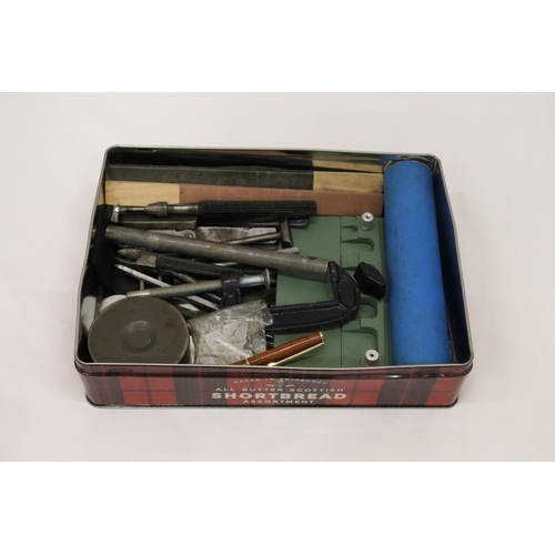 307 - A TRAY CONTAINING ENGINEERING AND CRAFTS TOOLS AND ACCESSORIES