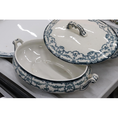 328 - FIVE LARGE PIECES OF VINTAGE STAFFORDSHIRE 'LOUVRE' PATTERN DINNERWARE TO INCLUDE TWO LIDDED SERVING... 