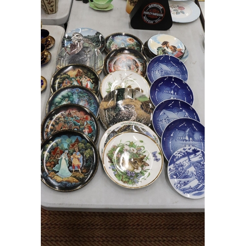 330 - A LARGE COLLECTION OF CABINET PLATES TO INCLUDE BING & GRONDAHL, DENMARK, BRADEX RUSSIAN FAIRYTALE, ... 