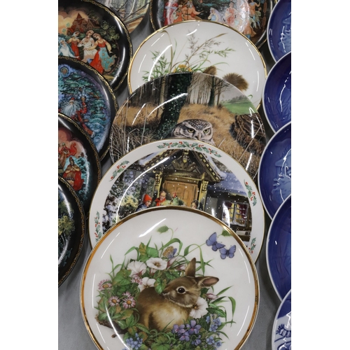 330 - A LARGE COLLECTION OF CABINET PLATES TO INCLUDE BING & GRONDAHL, DENMARK, BRADEX RUSSIAN FAIRYTALE, ... 