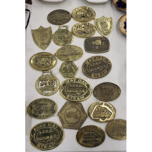 332 - A LARGE COLLECTION OF BRASS STEAM RALLY PLAQUES - 20 IN TOTAL