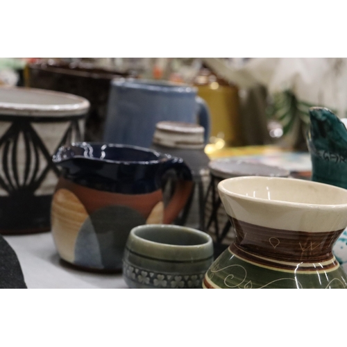 352 - A COLLECTION OF DESIGNER STUDIO POTTERY, SOME SIGNED TO THE BASE