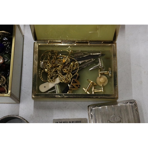 354 - A QUANTITY OF COSTUME JEWELLERY TO INCLUDE NECKLACES, RINGS, BROOCHES, CUFFLINKS, A CIGARETTE CASE, ... 