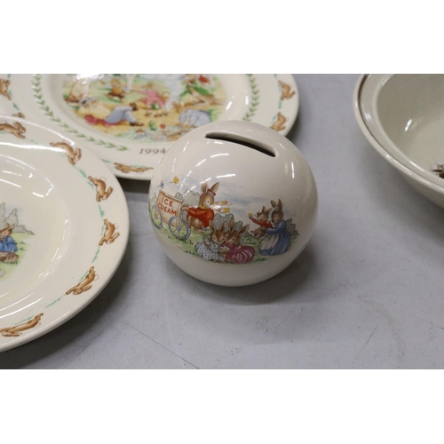 804 - A QUANTITY OF ROYAL DOULTON 'BUNNYKINS' TO INCLUDE BARBARA VERNON SIGNED BOWLS AND A PLATE, PLUS A M... 