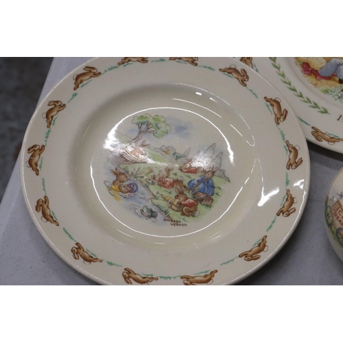 804 - A QUANTITY OF ROYAL DOULTON 'BUNNYKINS' TO INCLUDE BARBARA VERNON SIGNED BOWLS AND A PLATE, PLUS A M... 