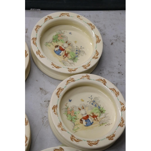 804 - A QUANTITY OF ROYAL DOULTON 'BUNNYKINS' TO INCLUDE BARBARA VERNON SIGNED BOWLS AND A PLATE, PLUS A M... 