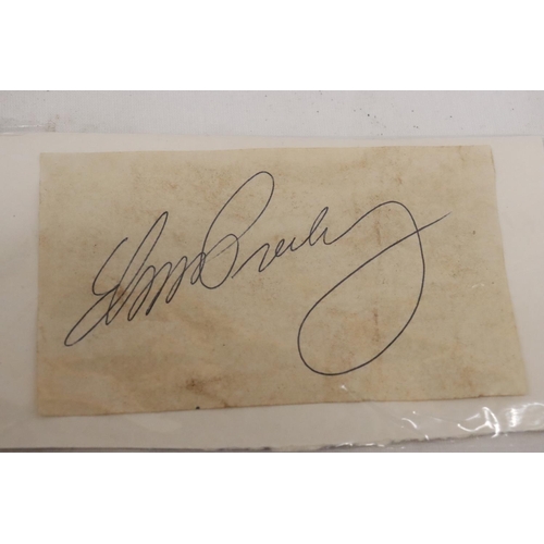 348A - AN ELVIS PRESLEY AUTOGRAPH ON PAPER