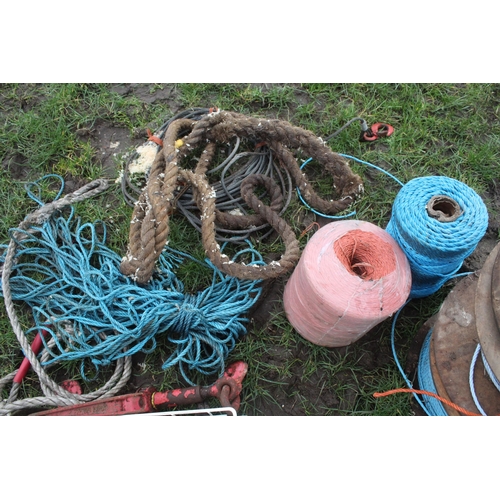 129 - ROPE, STRING, STRAPS ETC.  + VAT