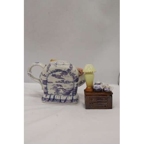 A RINGTONS LIMITED EDITION, 778/7500, 'TEA TIME' TEAPOT, IN GOOD