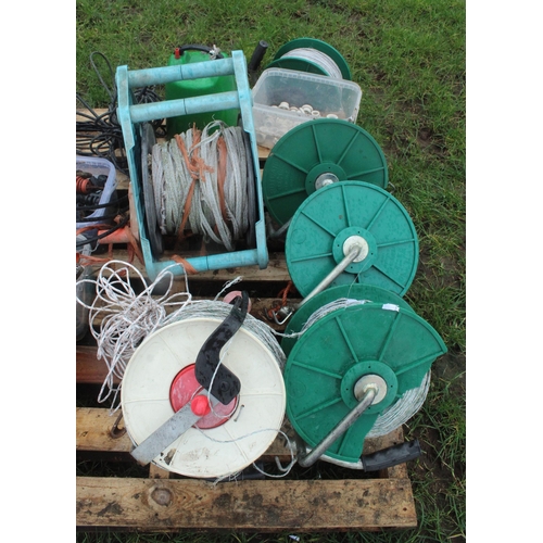 111 - ELECTRIC FENCE WIRE AND FITTINGS  + VAT