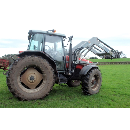 192 - MASSEY FERGUSON 4370 4WD TRACTOR WITH MX FORE END LOADER, CLUTCHLESS SHUTTLE. REGISTRATION NO. PE51 ... 