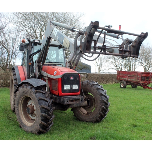 192 - MASSEY FERGUSON 4370 4WD TRACTOR WITH MX FORE END LOADER, CLUTCHLESS SHUTTLE. REGISTRATION NO. PE51 ... 