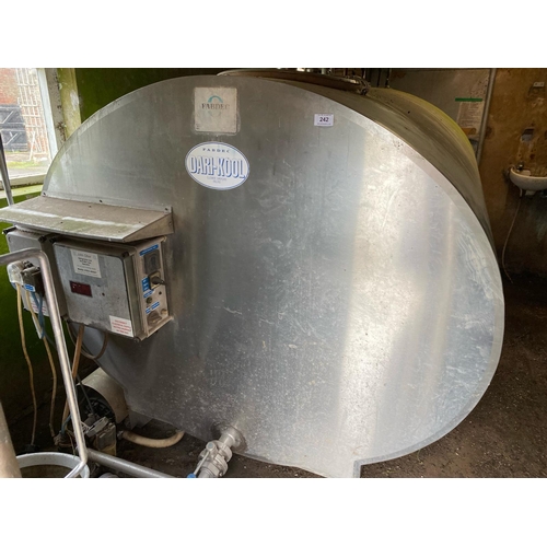 242 - FABDEC DARI-KOOL STAINLESS STEEL 2,500 LTR BULK MILK TANK. TO BE DISMANTLED IN THE DAIRY, 4 WEEKS TO... 