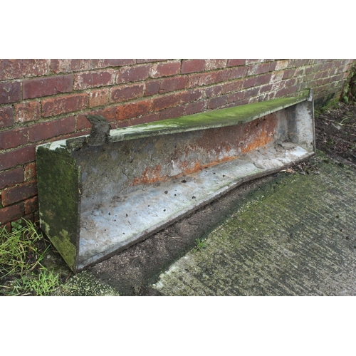 224 - HANG ON CATTLE TROUGH  + VAT