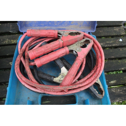 257 - SET OF JUMP LEADS IN CASE    + VAT