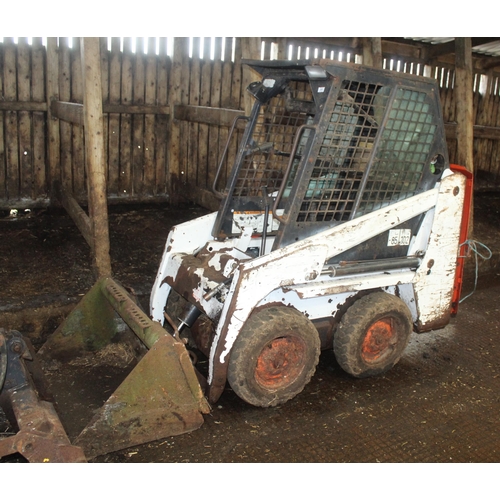 203 - 2001 BOB CAT 463 3' LOADING SHOVEL WITH BUCKET & GRAB, SERIAL NO. 519911097  + VAT