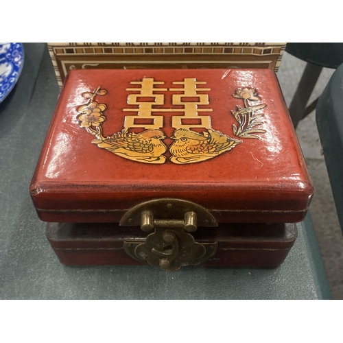 117 - FOUR VINTAGE BOXES TO INCLUDE A TUNBRIDGE STYLE, LEATHER CLAD, EGYPTIAN STYLE WITH MOTHER OF PEARL D... 