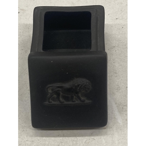 139 - A BLACK WEDGWOOD BASHULT TRINKET BOX