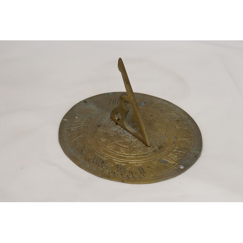 206 - A BRASS SUNDIAL, DIAMETER 20CM