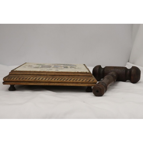 207 - A LARGE AUCTIONEERS GAVEL WITH A TILED PLINTH