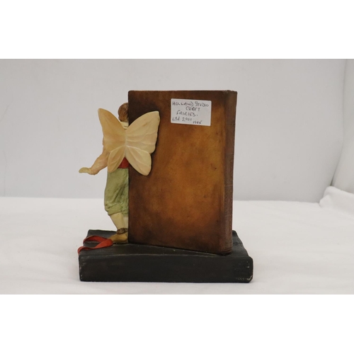 214 - A TINKERBELL AND PETER PAN FIGURE BY HOLLAND STUDIO CRAFTS, HEIGHT 16CM